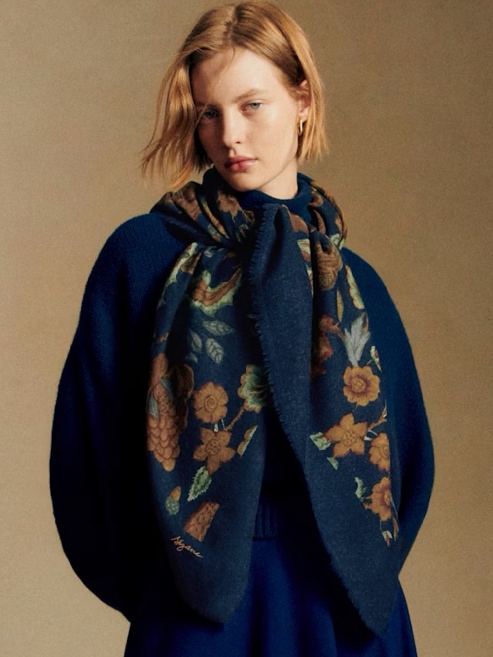 NWT Sézane Pio Scarf in Navy / Retro Flowers